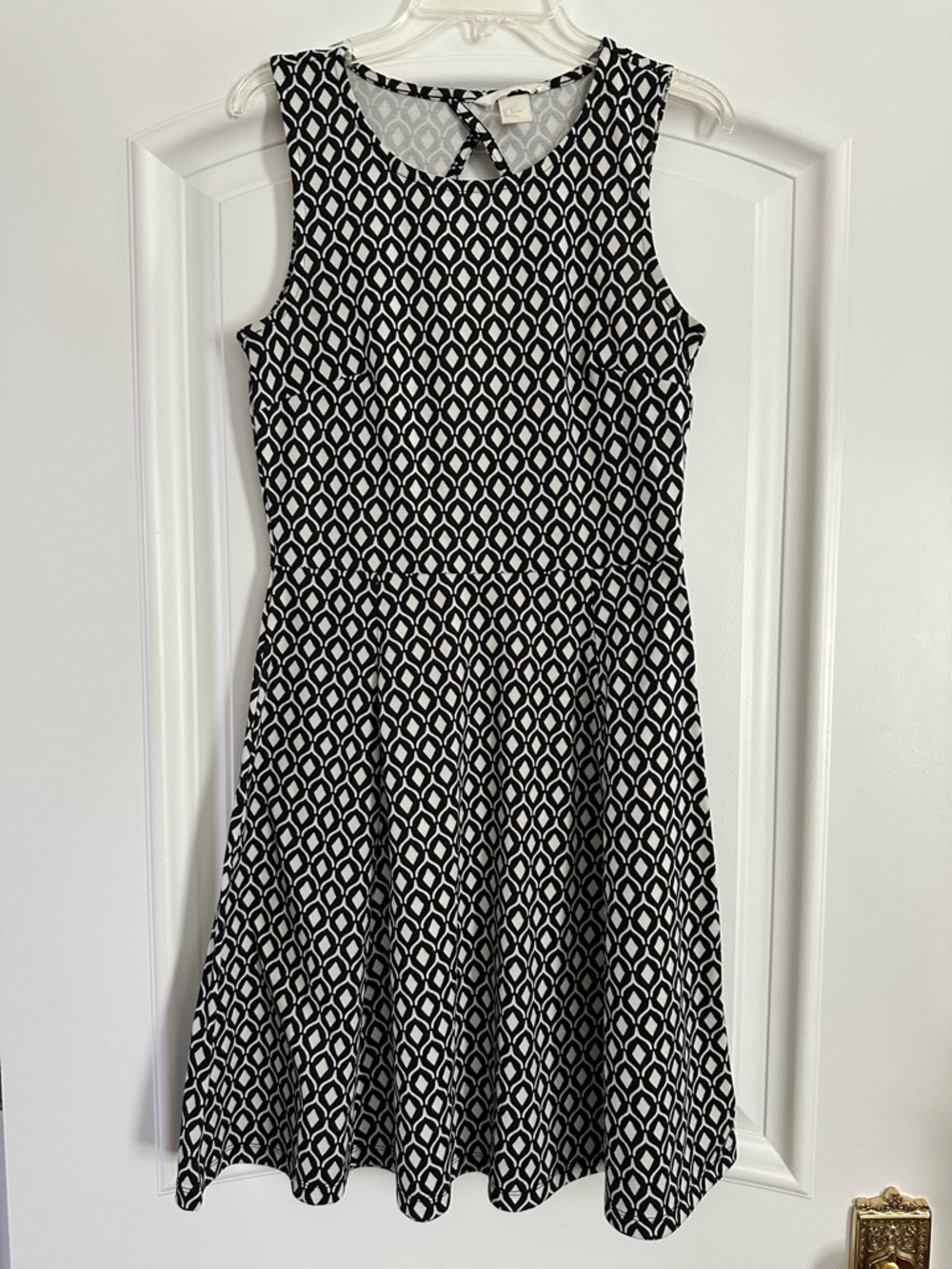 H&M Black & White Sleeveless Fit-and-Flare Dress Size Small